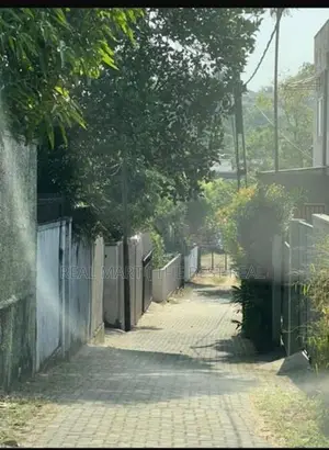 NUGEGODA : 3BR (20P) RESIDENTIAL HOUSE FOR SALE in Mirihana