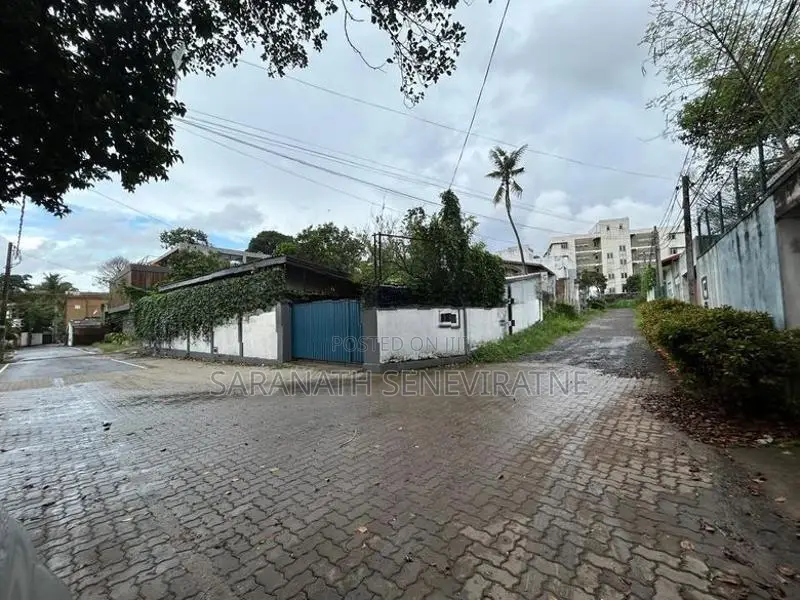 Land in Boralesgamuwa Werahara