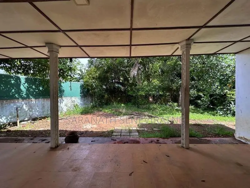 Old House For Land Value Piliyandala - Only 250 meters Away Colombo Ro