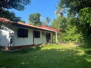 Land With Single Storey House in Kurunegala Gokaralla 85 p (30/54)