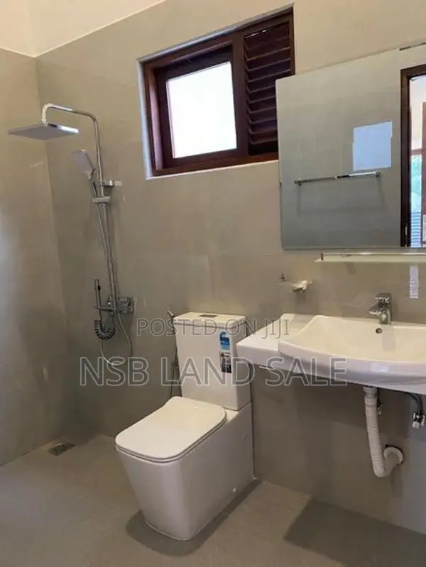 Brad New Super Luxury House for Sale Maththagoda