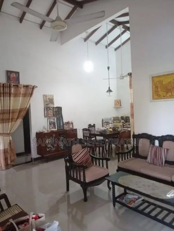 House in Kaduwela