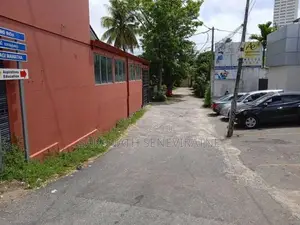Land in Nawala junction Nugegoda With 3 Houses