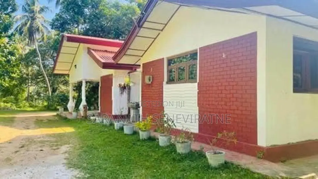 Land With Single Storey House in Kurunegala Gokaralla 85 p (30/54)