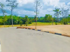 Matara Kekanadura නගරයට නුදුරින් ඉඩමක් විකිණීමට