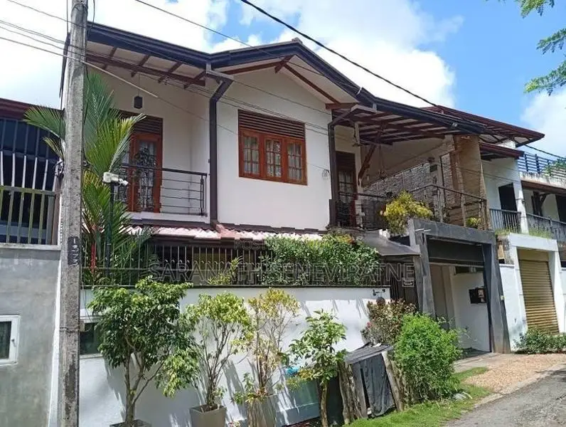 Solid House For Sale in Piliyandala High Residential Neighborhood
