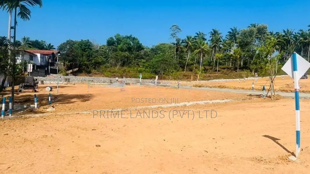 මහනගරසභා සිමාවෙන් හොඳ ඉඩමක් කලුතර