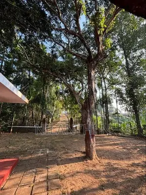 Land for Sale with A House Rambukkana Town