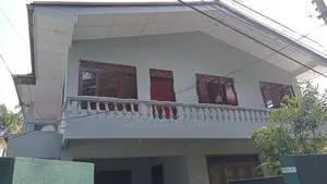 Upstairs House for Rent in Galle