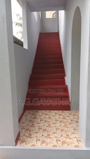 Upstairs House for Rent in Galle