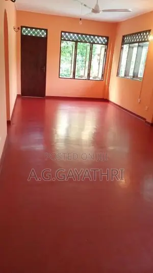 Upstairs House for Rent in Galle