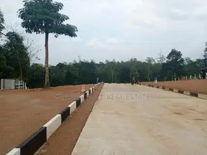 කලගෙඩිහේනෙන් 10p ඉඩමක් විකිණීමට බස් පාරට 100m