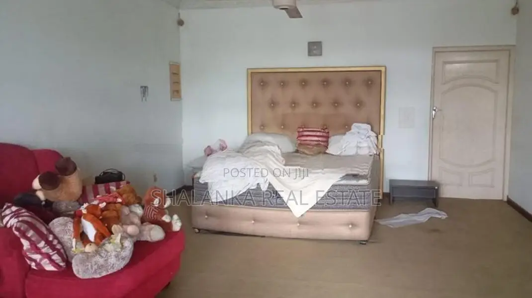 Spacious 5-Bedroom Modern House for Rent – Ethul Kotte