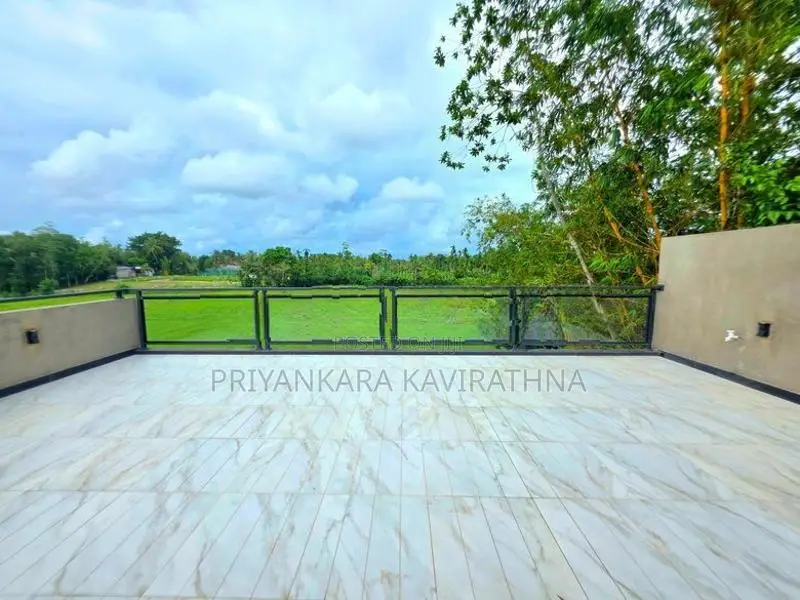 Uncommon Super Quality Mordern 3 Storied House - Piliyandala
