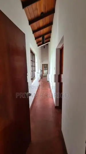 21 Perch Land with 06 Bedroom Luxury House for Sale in Malabe