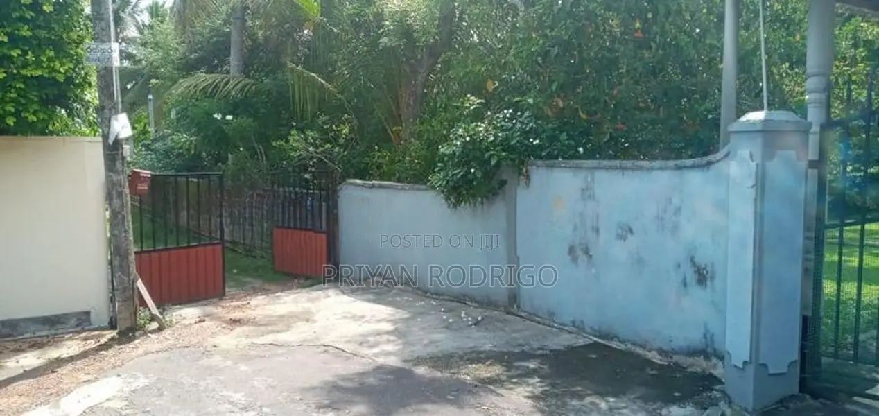 Piliyandala, Wewala, 12.9 Perches of Residential Land for Sale