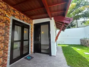නවීන පන්නයේ අලුත්ම තනි මහල් නොවස විකිනීමට - බටුවන්දර