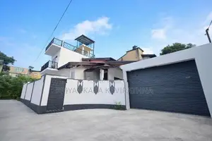 පිලියන්දල ටවුමට සමීප අලුත්ම දෙමහල් නිවස විකිනීමට