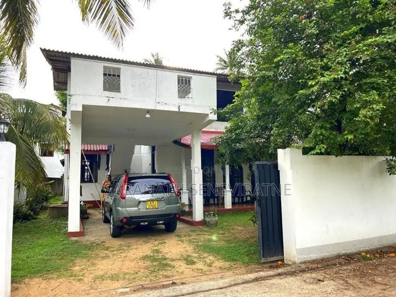 Valuable 2 Storied House From Kottawa - Athurugiriya Road Units