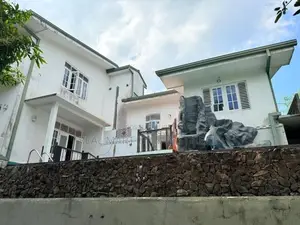 Kaluthara : 8BR (43P) Double-Storied Luxury House for Sale