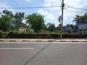 Prime 72 Perches Commercial Land for Sale on Main Road, Valachchenai