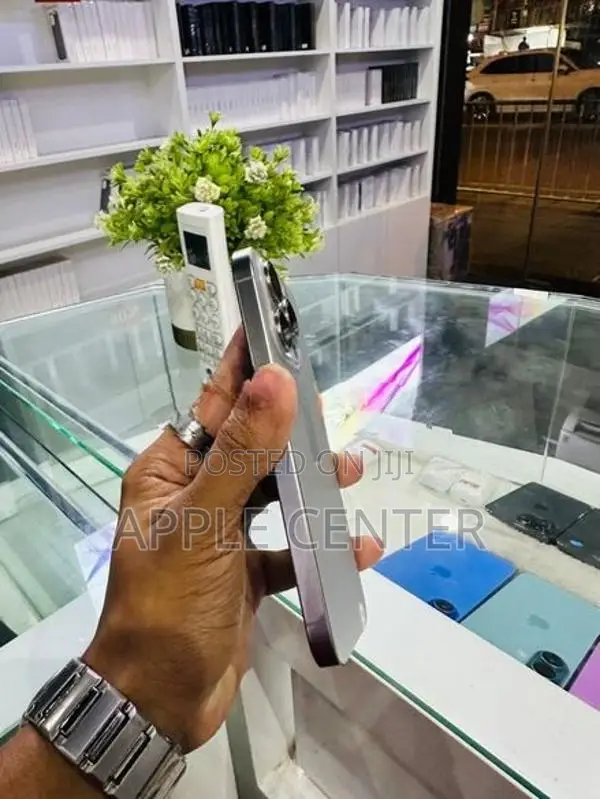 Apple iPhone 15 Pro Max (Used)