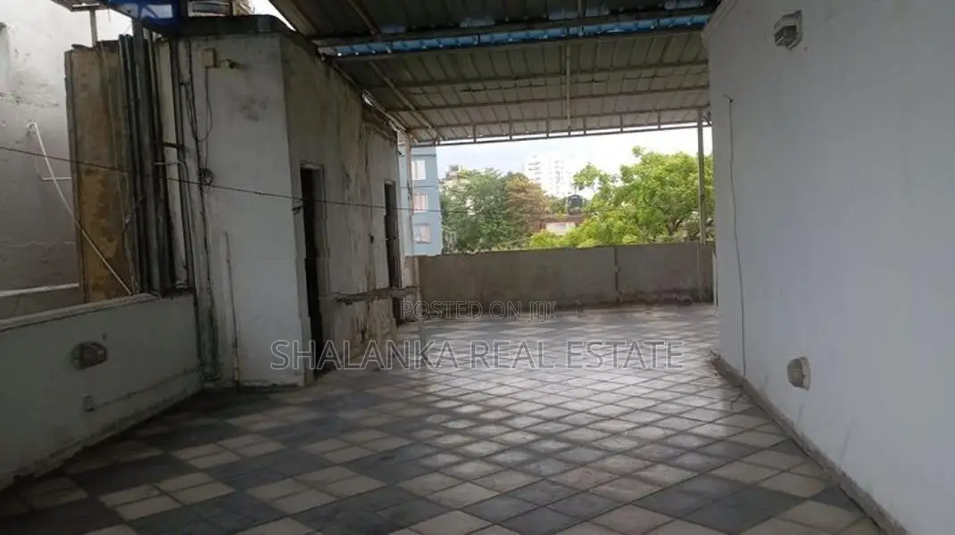 Spacious 5-Bedroom Modern House for Rent – Ethul Kotte