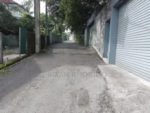 18.6 Perch Land for Sale on Ananda Balika Mawatha, Pita Kotte