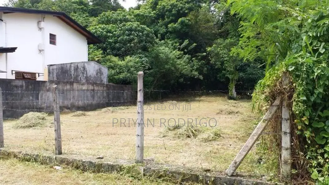 Rajagiriya, Kalapaluwawa, 19.2 Perches of Land for Sale