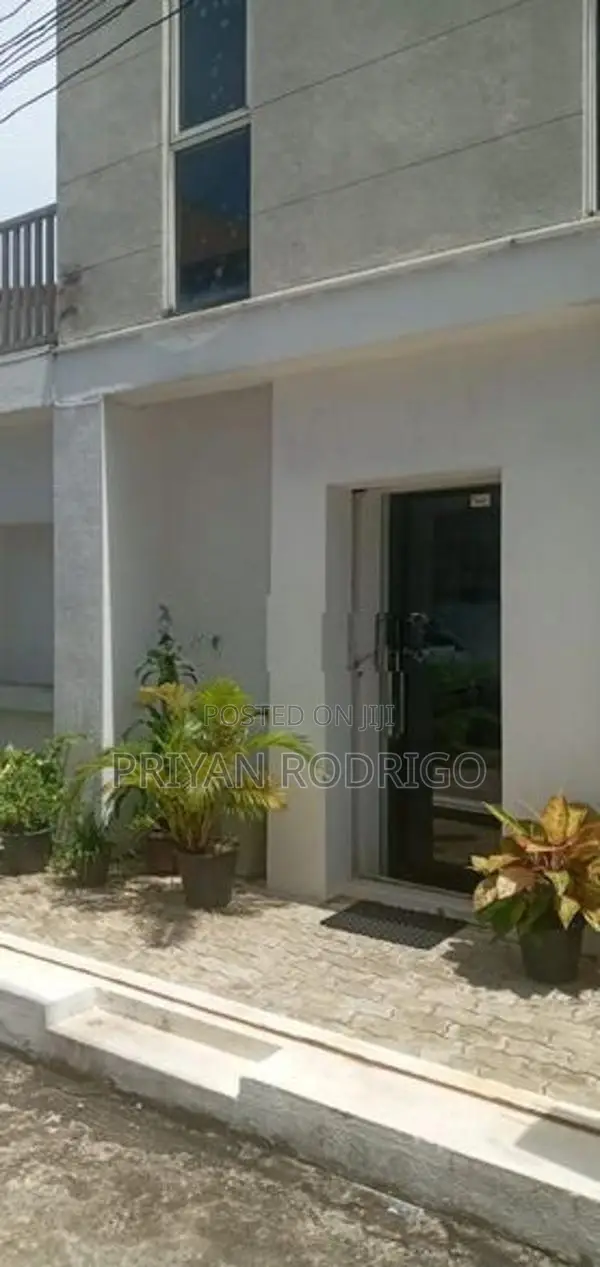 Dehiwala - Office for Sale with 20 Perches of Land