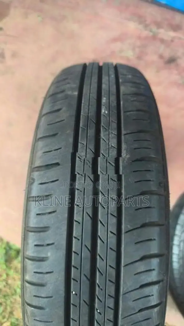 Premio Tires Japan used i