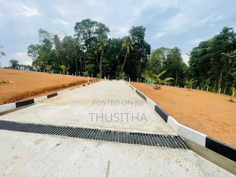 Kalagedihena Sapugasthenna Land for Sale
