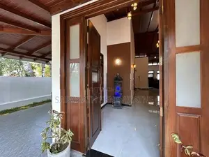 Brand-New Single Story House -100 m High Level Rd Godagama Town Homaga