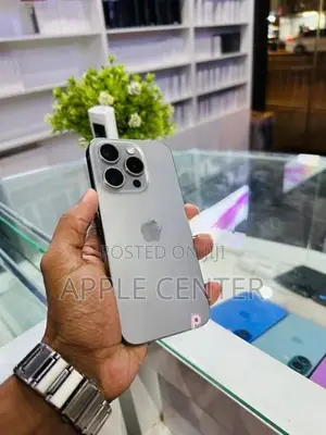 Apple iPhone 15 Pro Max (Used)