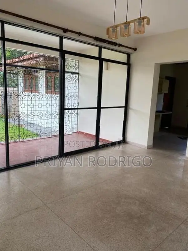32 Perch Land with 05 Bedroom House for Rent at Pethiyagoda, Kelaniya