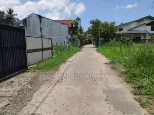 Rajagiriya, Kalapaluwawa, 19.2 Perches of Land for Sale