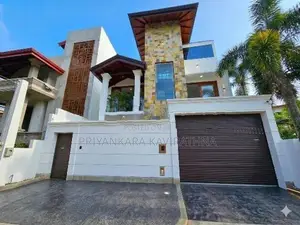 Super Quality Mordern 3 Storied House - Piliyandala