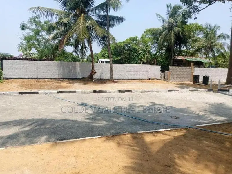 Land for Sale Near Negombo Road Walisara