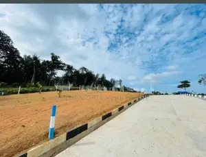 කලගෙඩිහේනෙන් 10p ඉඩමක් විකිණීමට බස් පාරට 100m