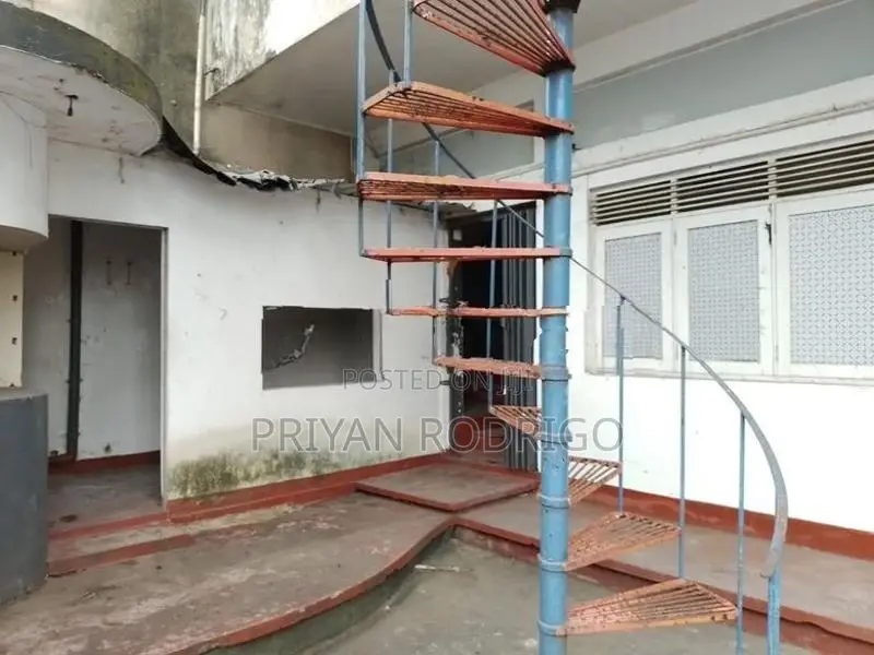 04 Storied Commercial Property for Rent at Maradana-Colombo 10