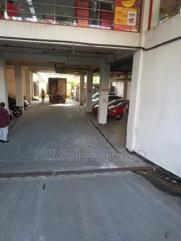 Commercial Facility facing High Level Road for Rent at Nugegoda