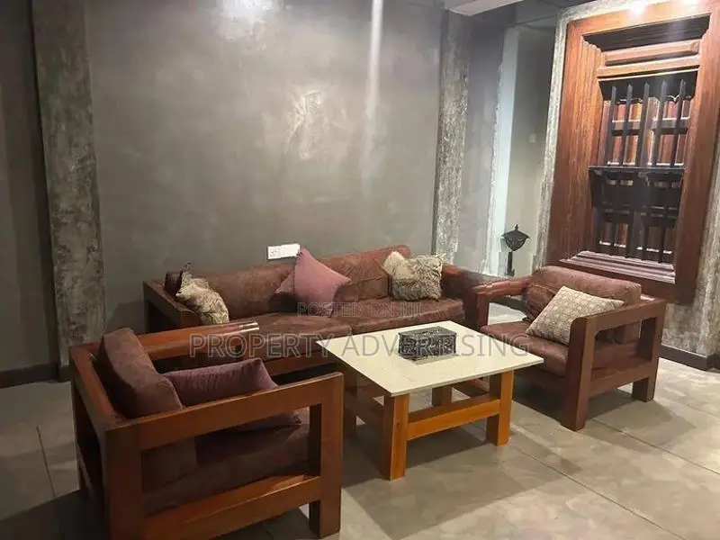3 Storey house for rent in Colombo 5