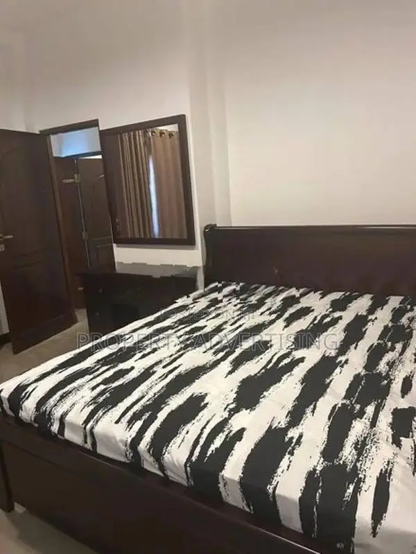 3 Storey house for rent in Colombo 5