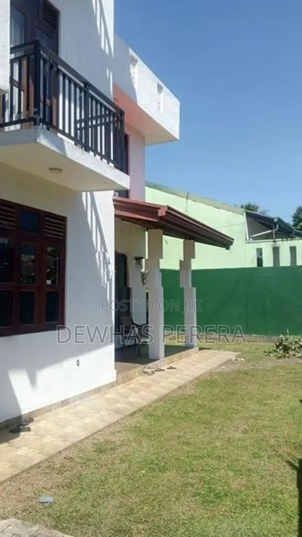 2 story superb luxury house sale temple road dalugama Kelaniya