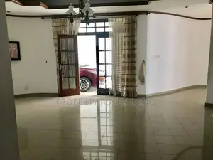 35p land with house for sale in dehiwala - Nadimala