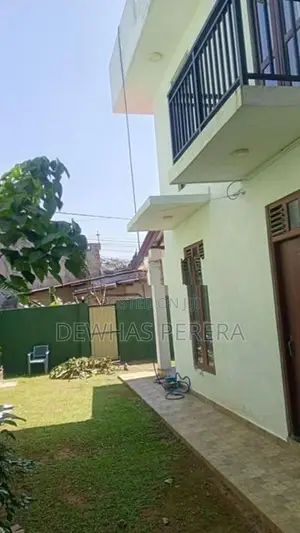2 story superb luxury house sale temple road dalugama Kelaniya
