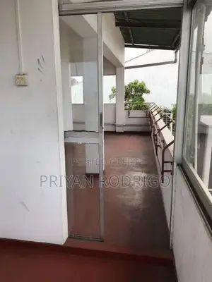 Dehiwala Commercial Building with 21.5 Perches of Land for Sale