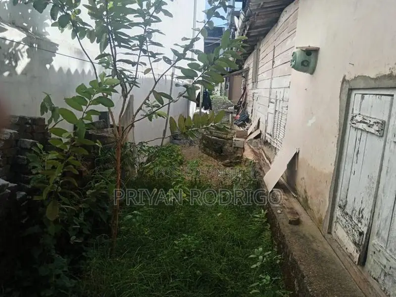 Kotte - Sri Jayawardenapura, 10 Perch Rectangular Land For Sale