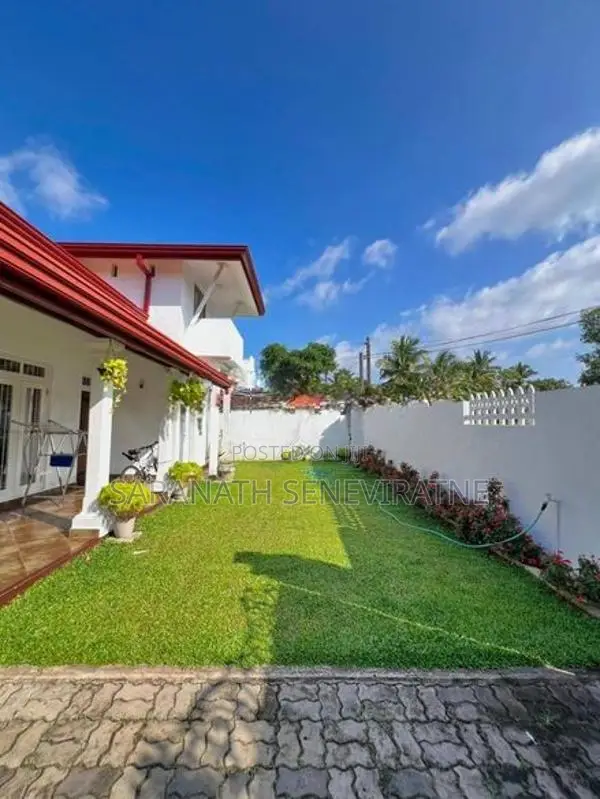 Single Storied House in Negombo Kadirana
