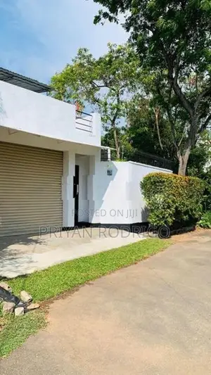 Rajagiriya - Diyawanna Place 03 Bedroom Modern House for Sale